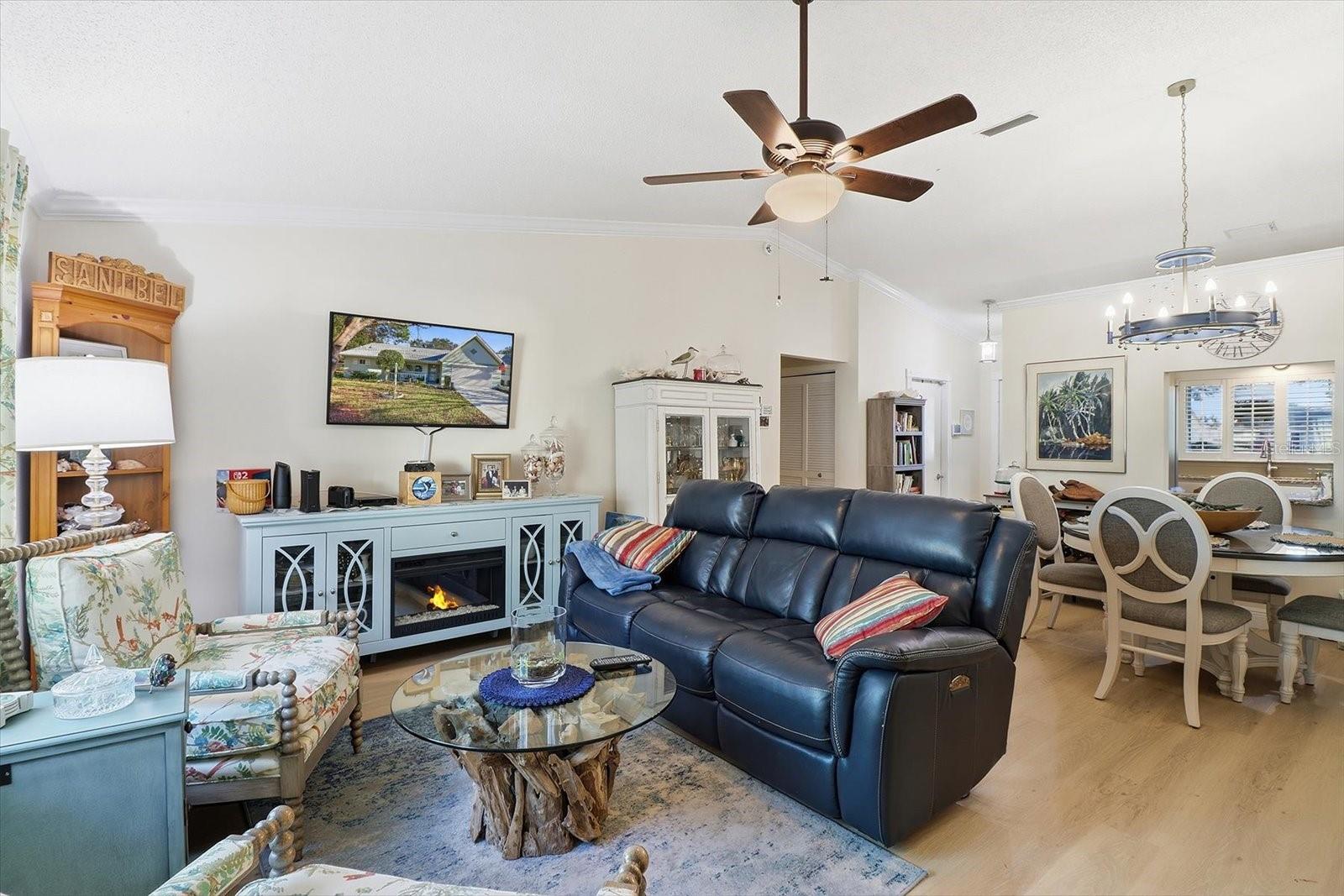 ON TOP OF THE WORLD - Residential