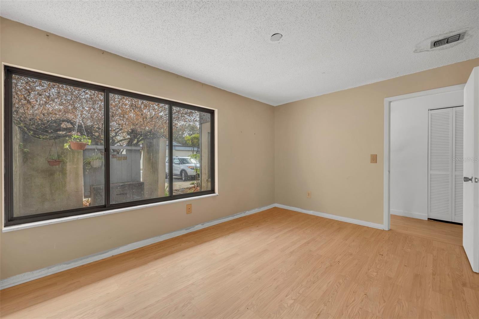 WINDWARD SQUARE SEC 1 - Residential