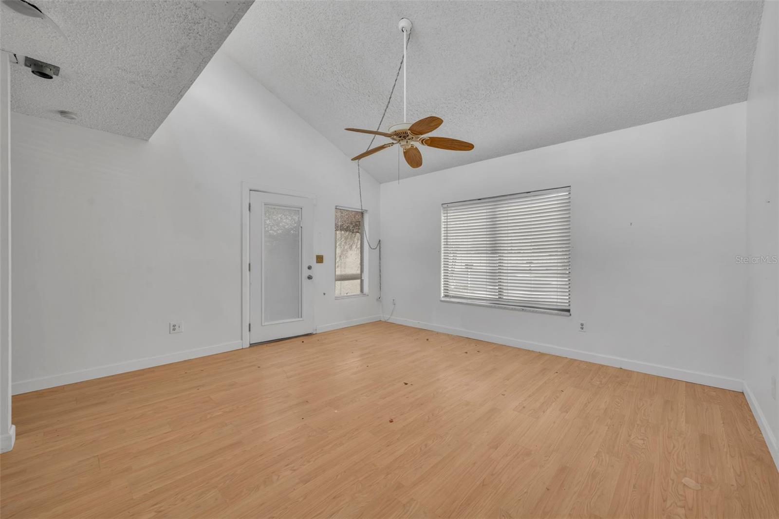 WINDWARD SQUARE SEC 1 - Residential