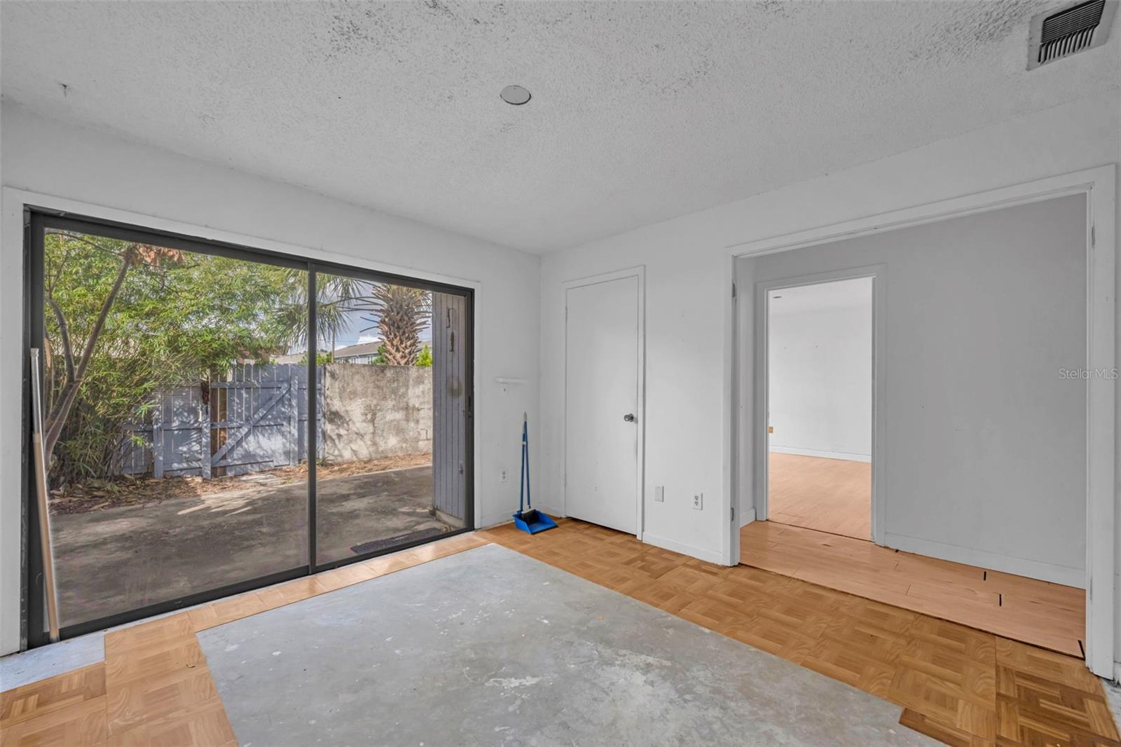 WINDWARD SQUARE SEC 1 - Residential