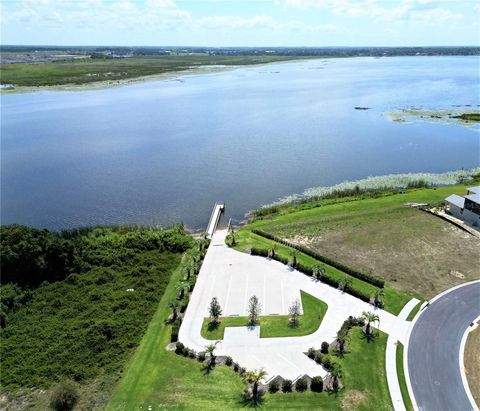 A home in AUBURNDALE