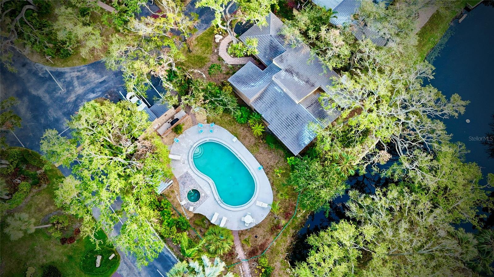 THE OAKS PH 2 - Residential