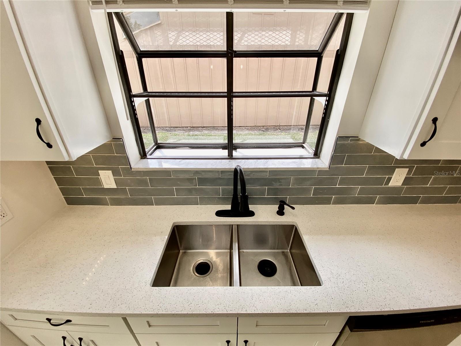 THE OAKS PH 2 - Residential