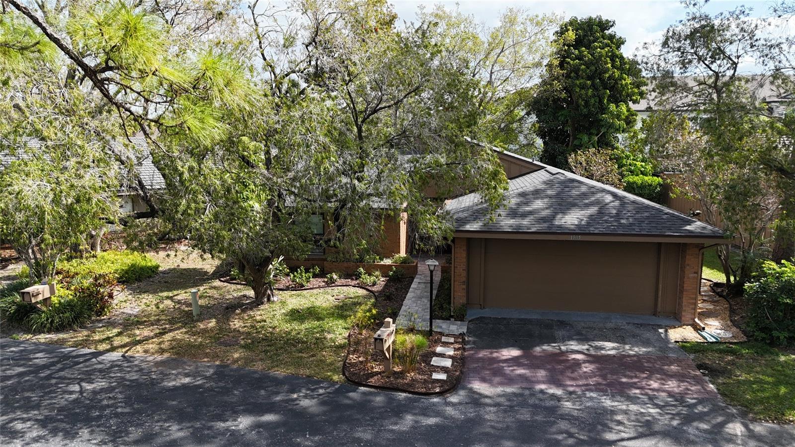 THE OAKS PH 2 - Residential