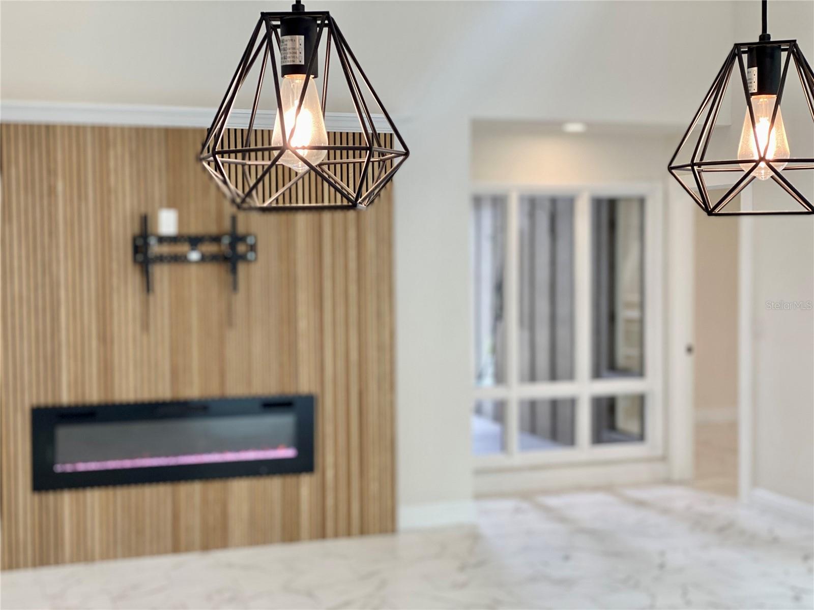 1305 WATER OAK WAY N