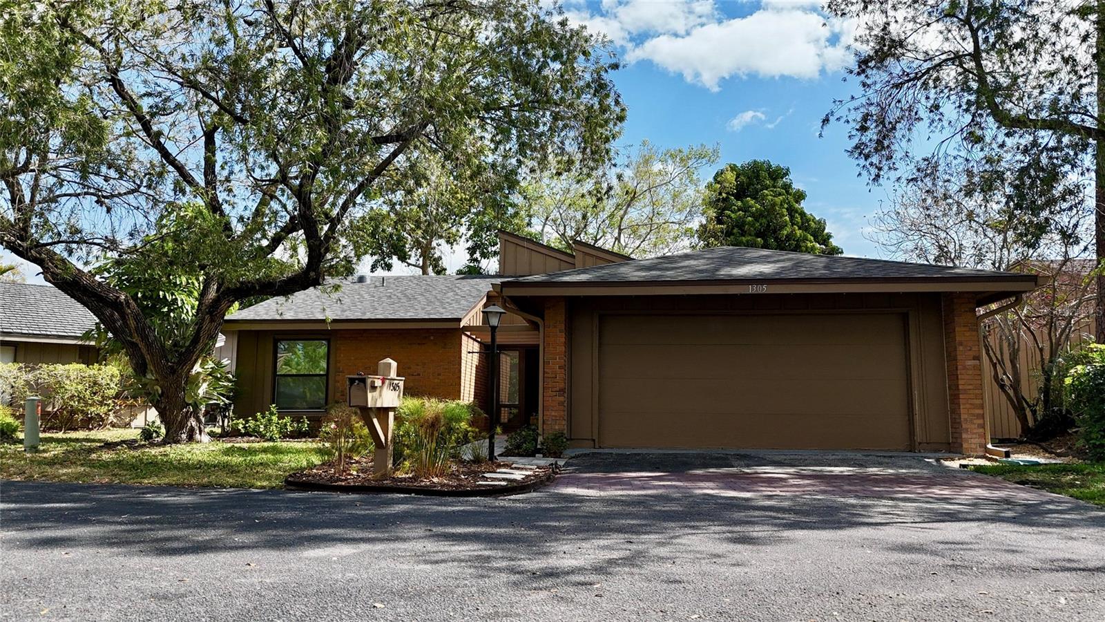 THE OAKS PH 2 - Residential