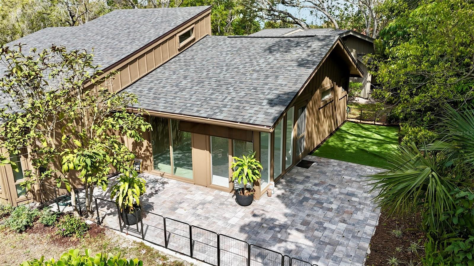 THE OAKS PH 2 - Residential