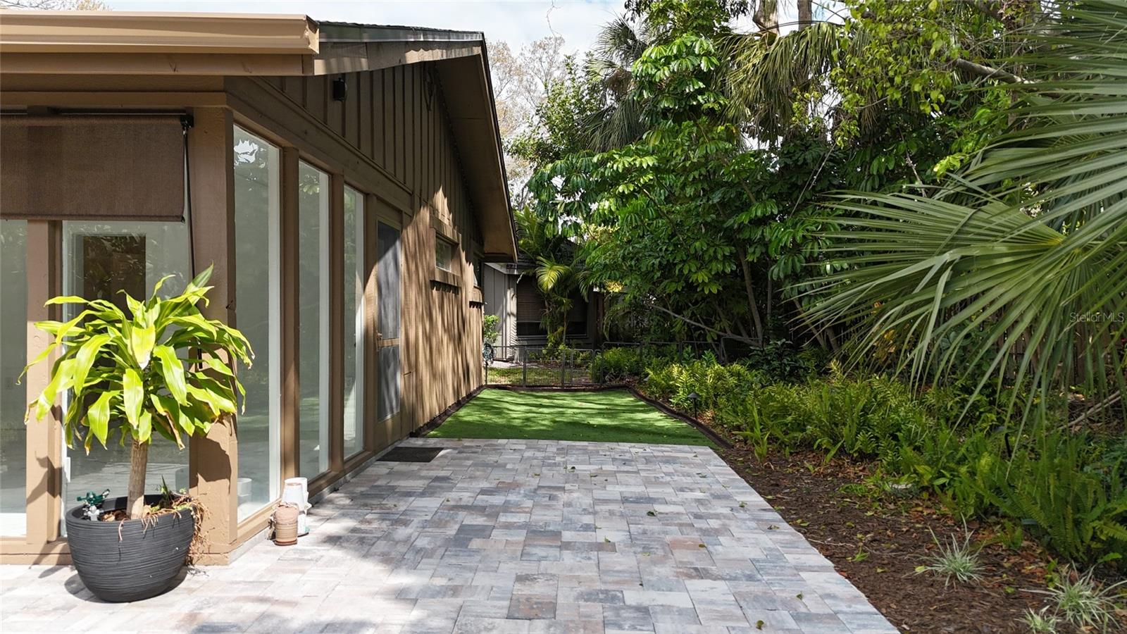 THE OAKS PH 2 - Residential