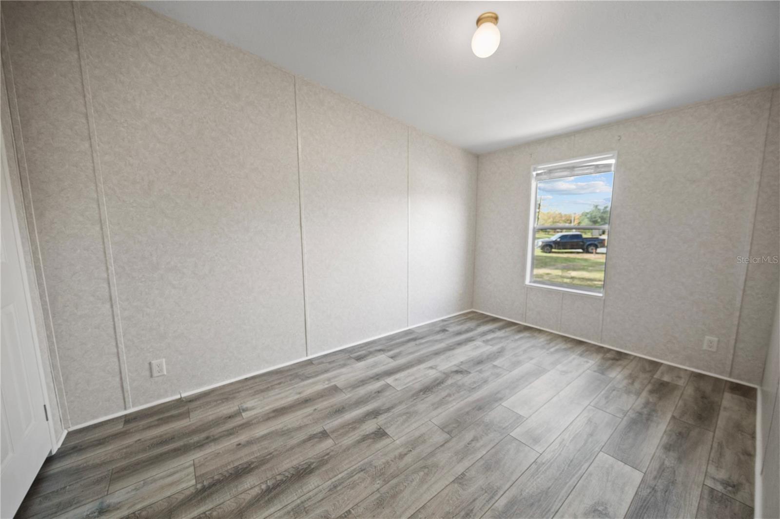 NEW BRADFORD MOBILE ESTATES - Residential