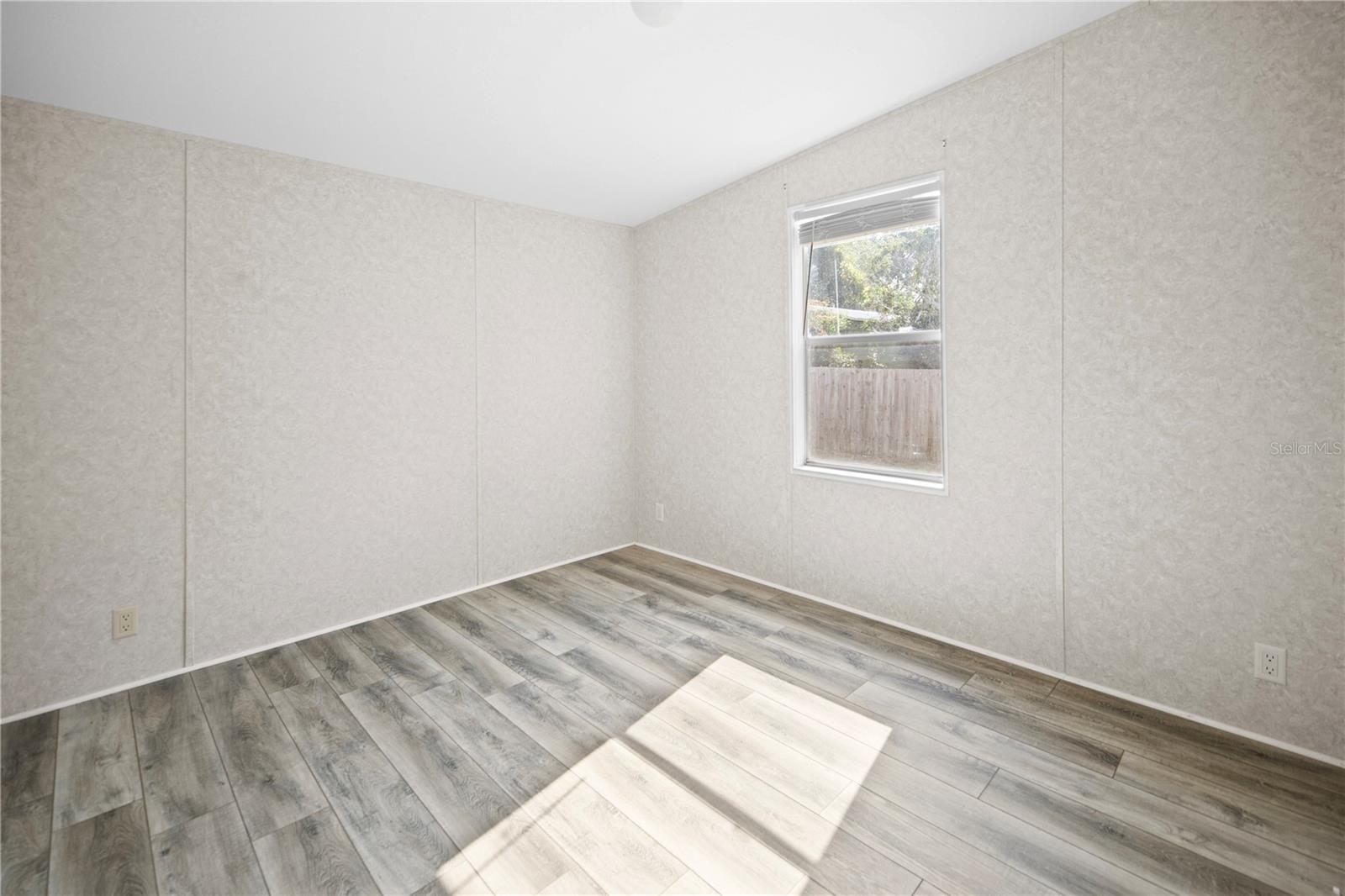 NEW BRADFORD MOBILE ESTATES - Residential