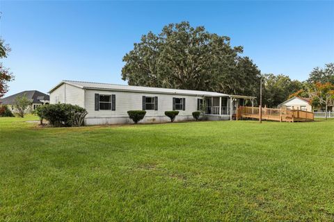 Photo of 1832 Jones Drive, Leesburg, FL 34748 (MLS # OM710808)