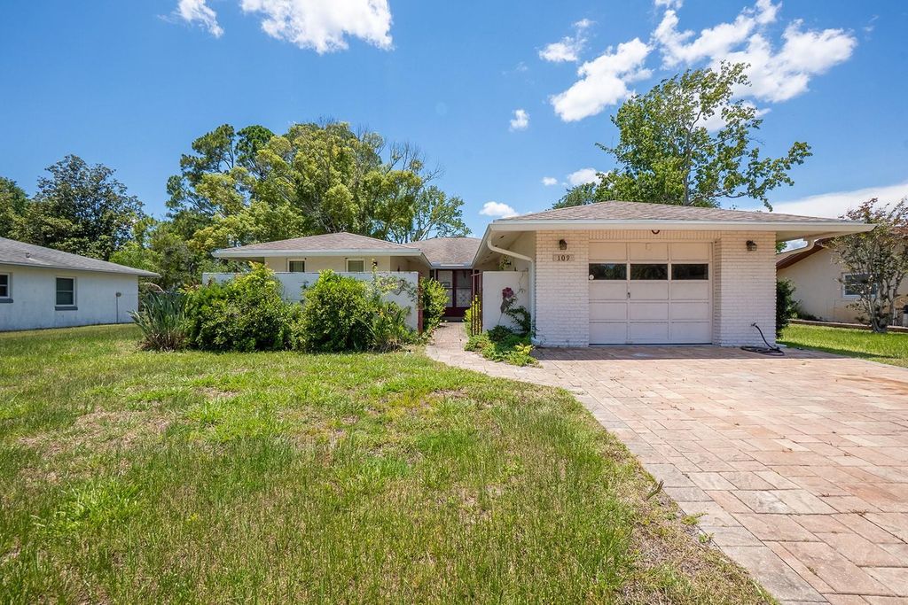Photo of 109 Farragut Drive, Palm Coast, FL 32137 (MLS # FC319132)
