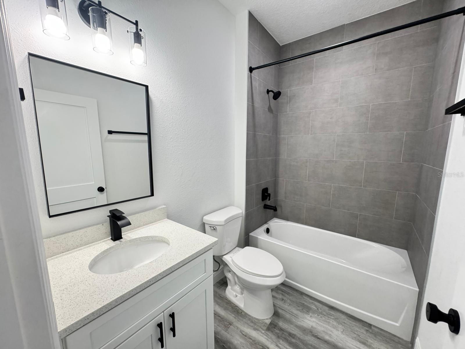 MARION OAKS UN 05 - Residential Lease