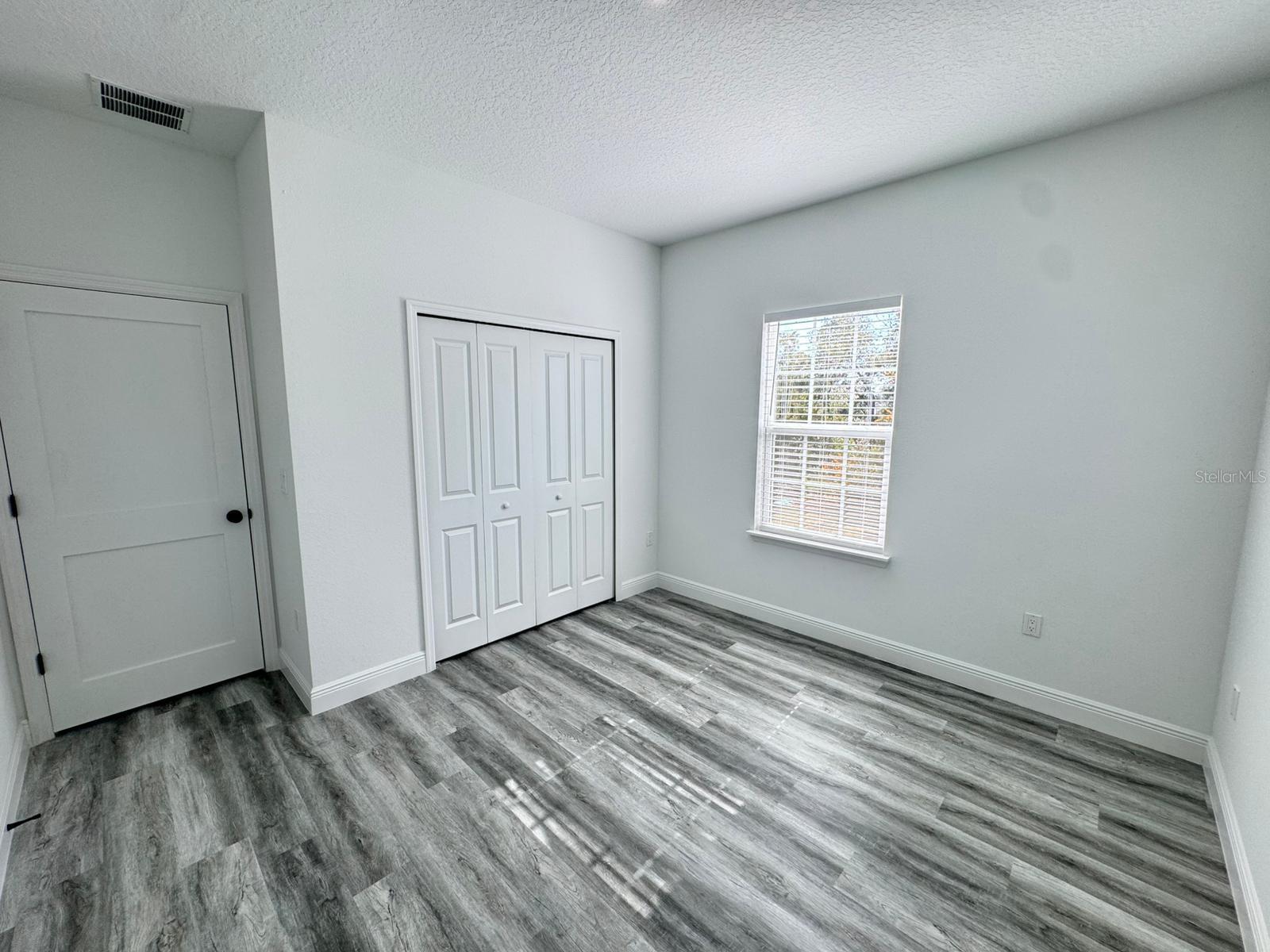 MARION OAKS UN 05 - Residential Lease