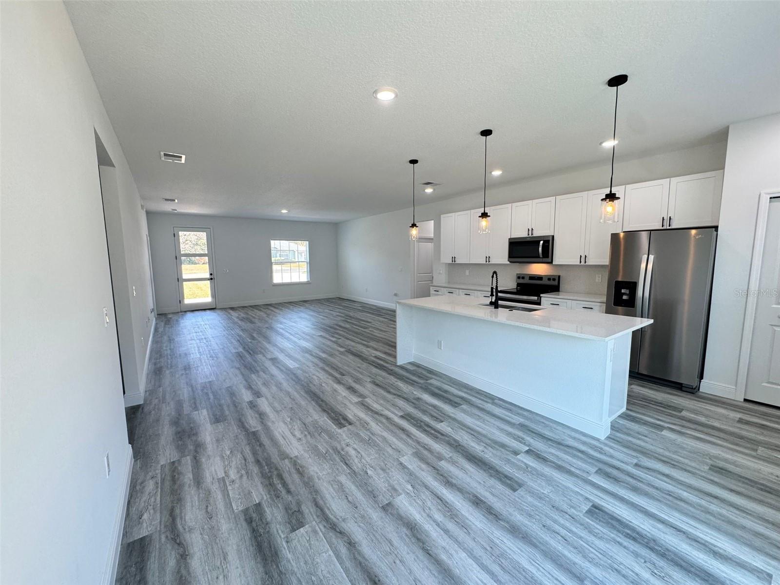 MARION OAKS UN 05 - Residential Lease