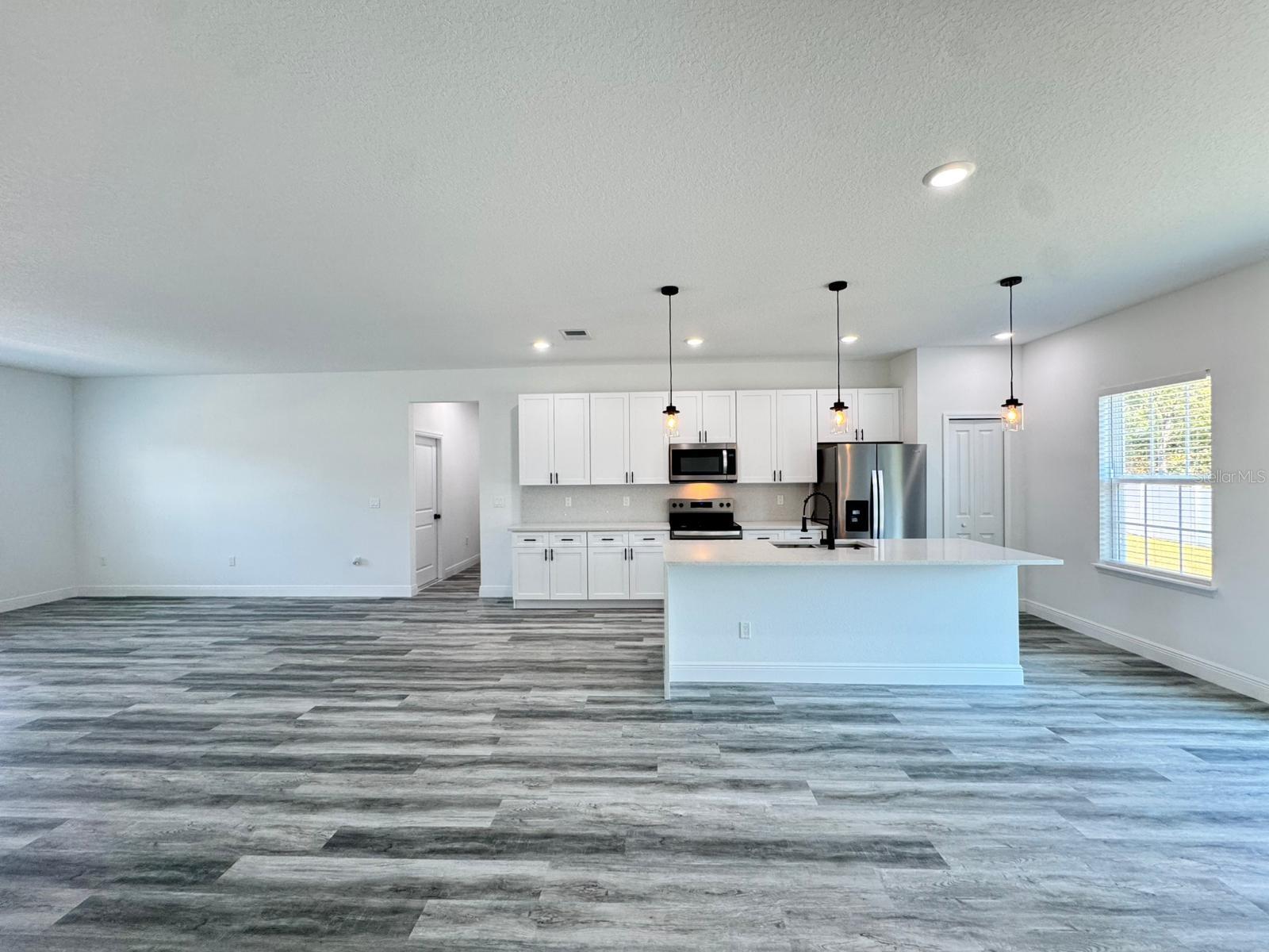 MARION OAKS UN 05 - Residential Lease