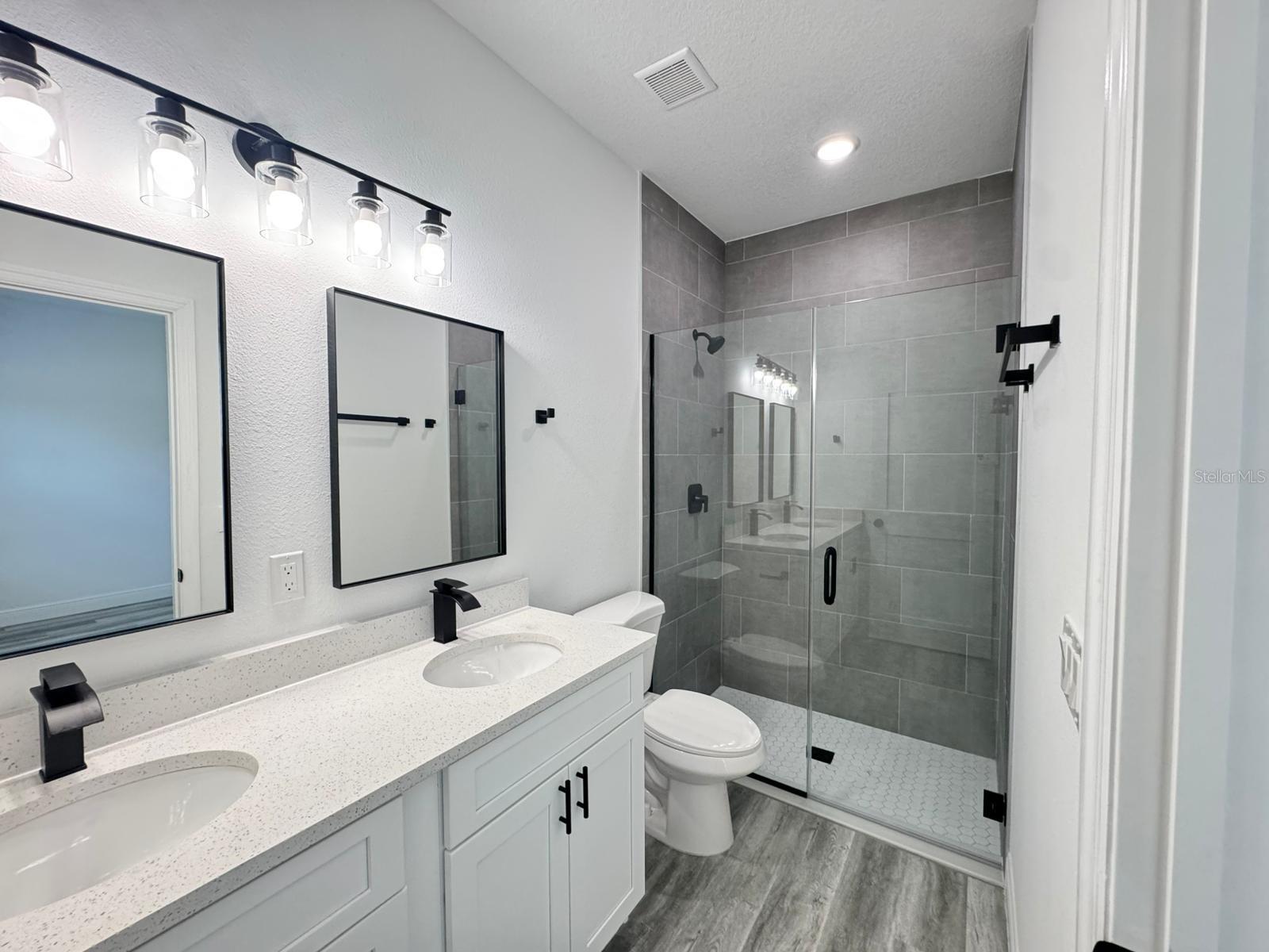 MARION OAKS UN 05 - Residential Lease