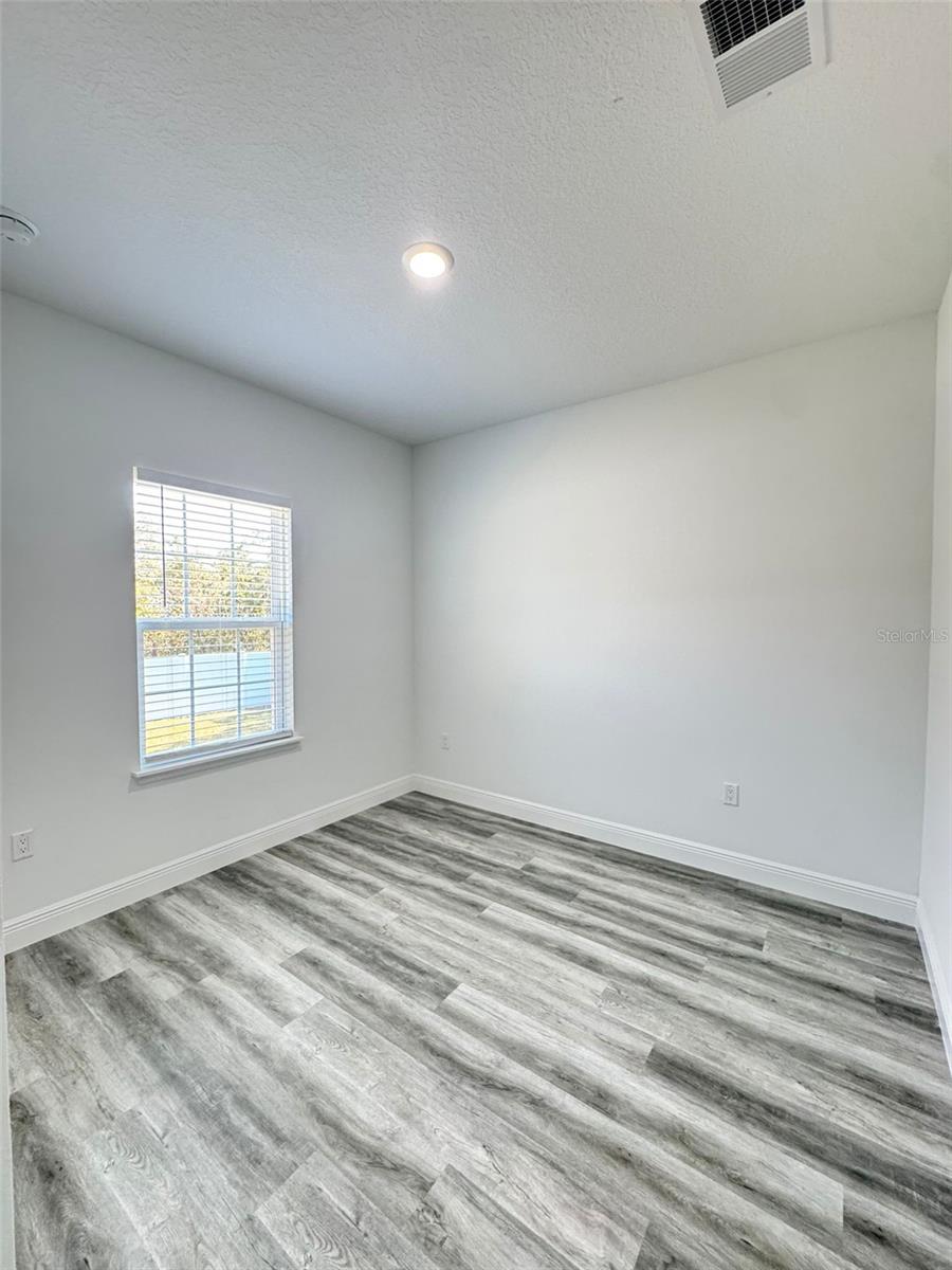 MARION OAKS UN 05 - Residential Lease