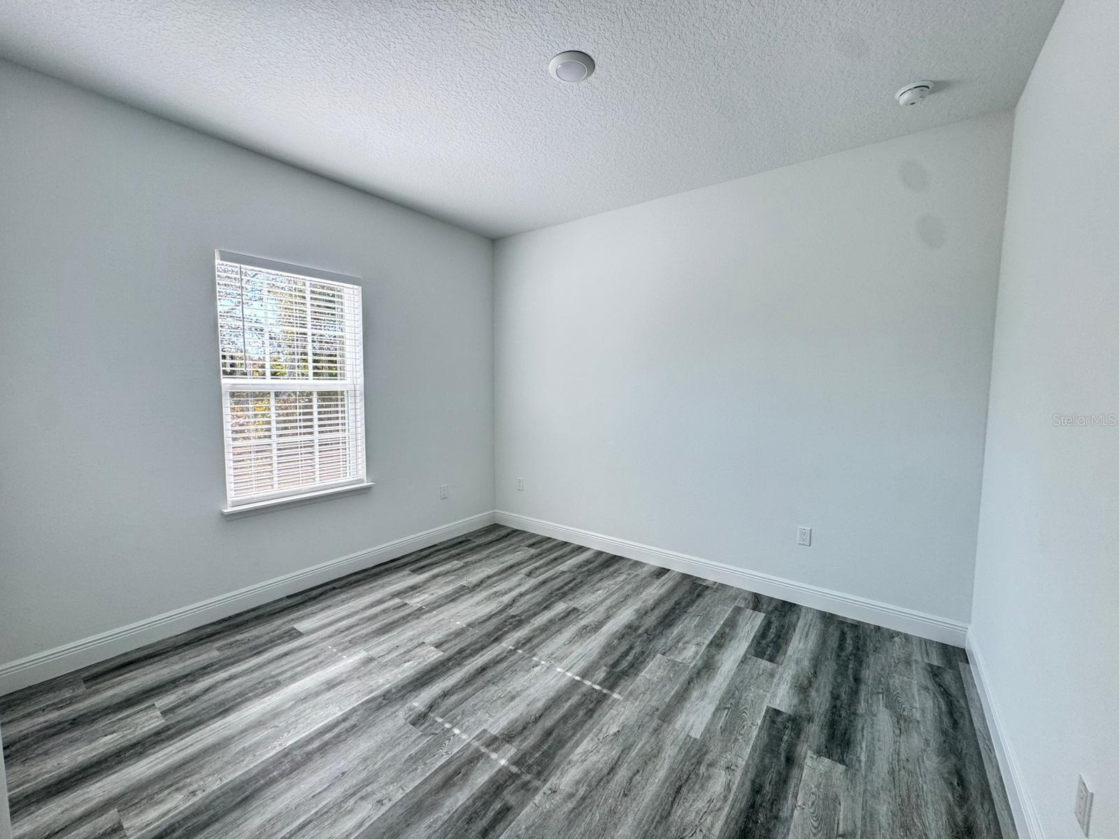 MARION OAKS UN 05 - Residential Lease