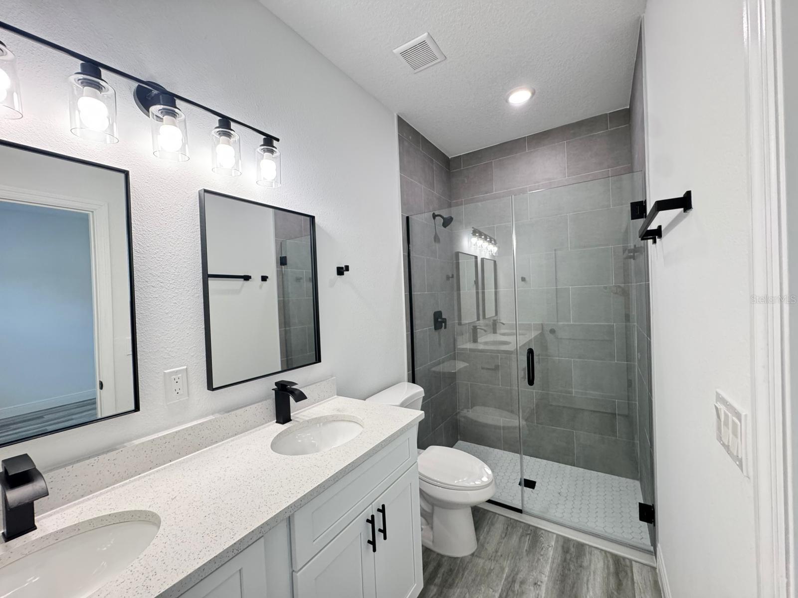 MARION OAKS UN 05 - Residential Lease