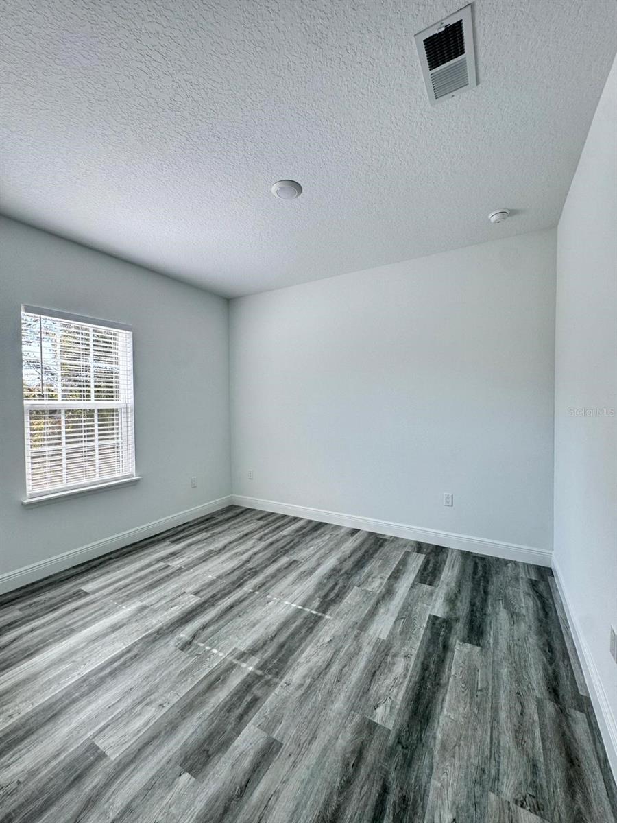 MARION OAKS UN 05 - Residential Lease