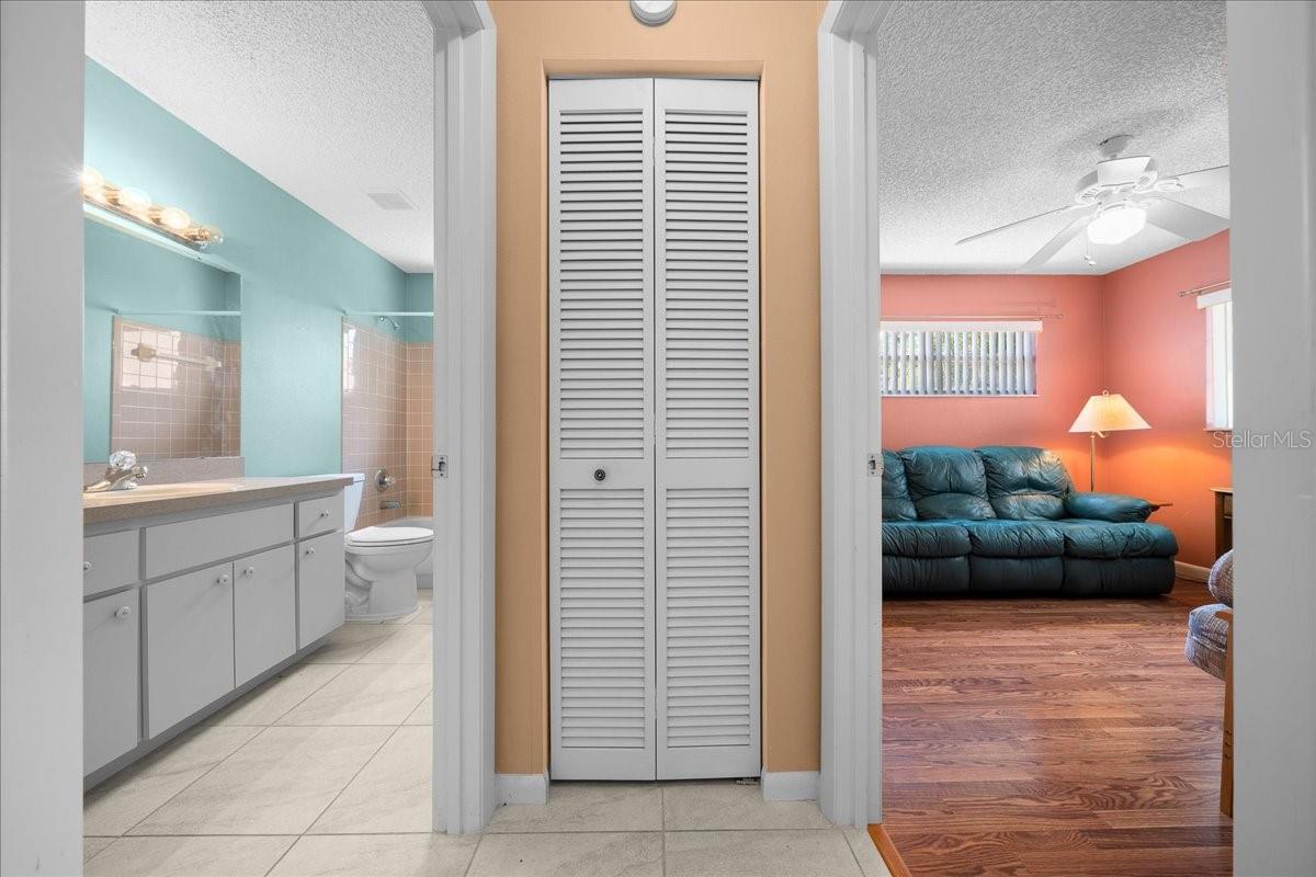 ON TOP OF THE WORLD - Residential