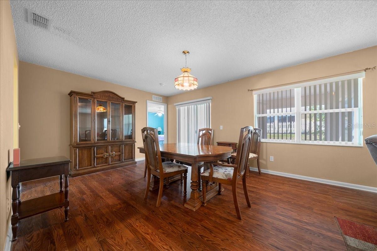 ON TOP OF THE WORLD - Residential