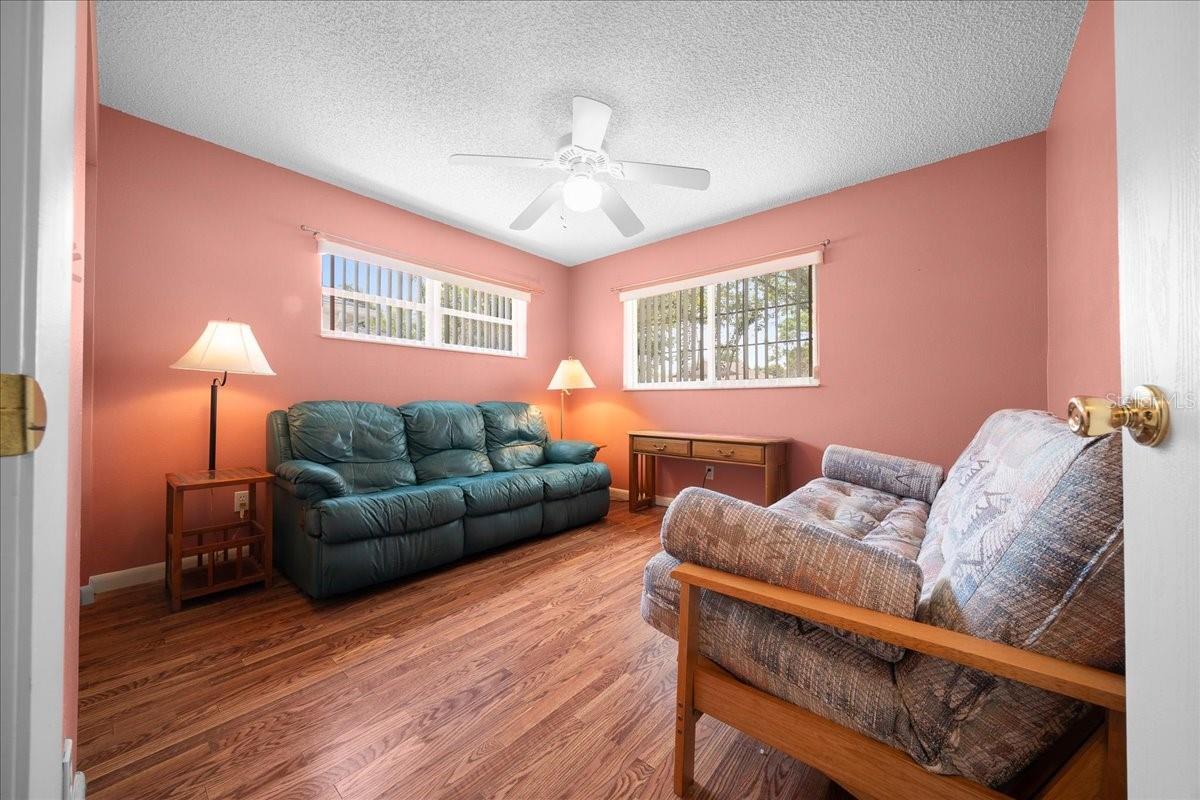 ON TOP OF THE WORLD - Residential