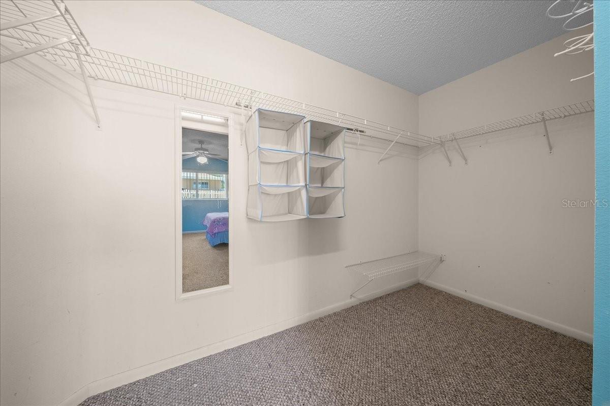 ON TOP OF THE WORLD - Residential