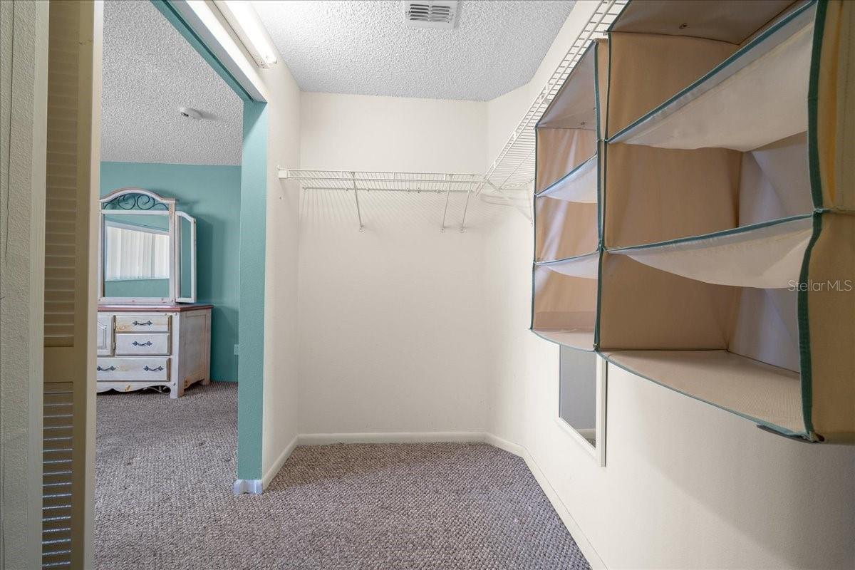 ON TOP OF THE WORLD - Residential