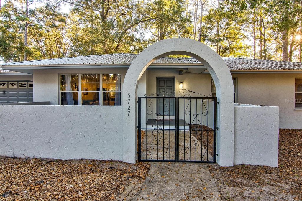 Photo of 5727 NW 34th Street, Gainesville, FL 32653 (MLS # GC538607)