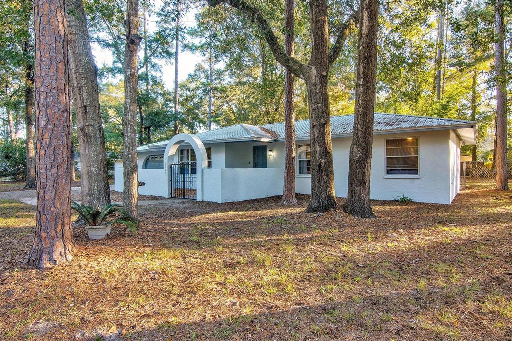 Photo of 5727 NW 34th Street, Gainesville, FL 32653 (MLS # GC538607)