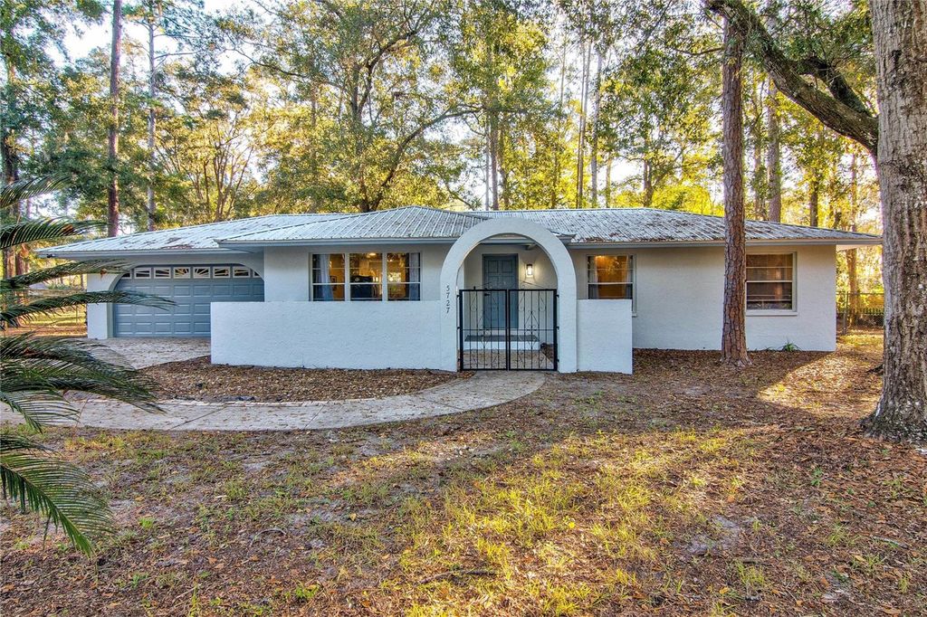 Photo of 5727 NW 34th Street, Gainesville, FL 32653 (MLS # GC538607)