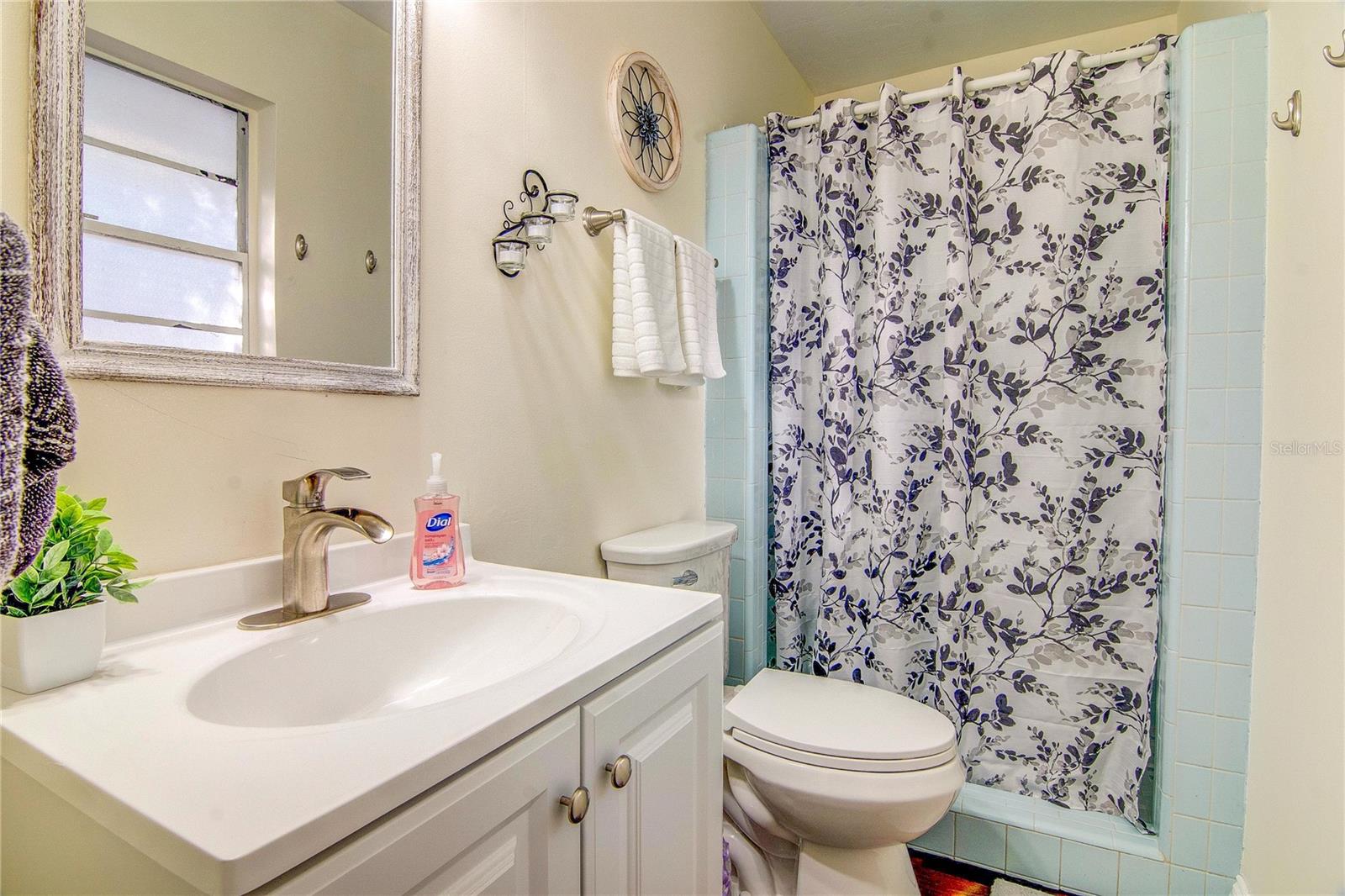 NORTHWOOD OAKS - Residential