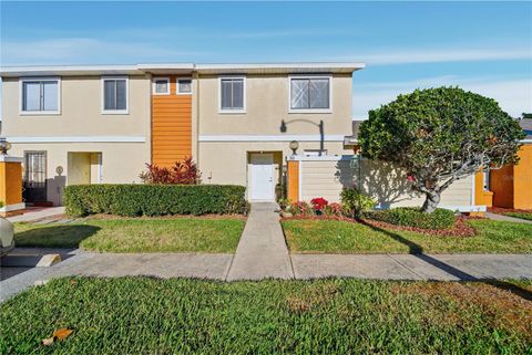 Photo of 38 Silver Swan Court, Kissimmee, FL 34743 (MLS # S5142341)