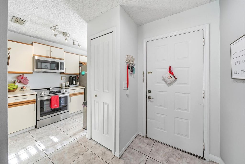 Photo of 38 Silver Swan Court, Kissimmee, FL 34743 (MLS # S5142341)