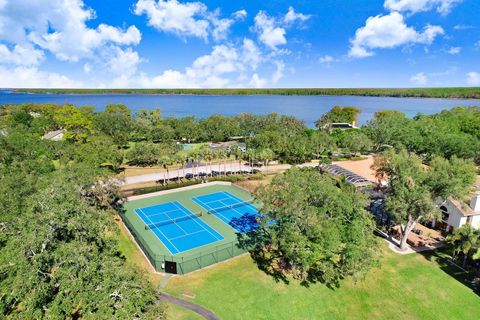 A home in PALM HARBOR