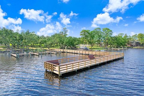 A home in PALM HARBOR