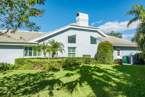 A home in PALM HARBOR