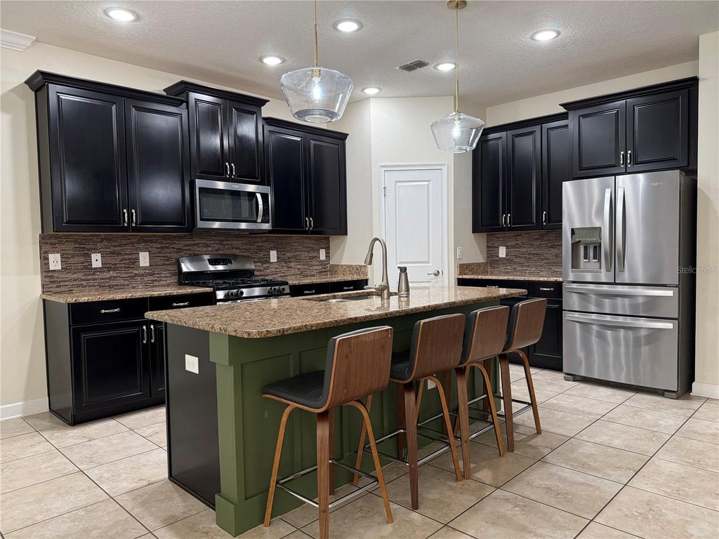 Photo of 7618 Loon Avenue, Winter Garden, FL 34787 (MLS # O6388840)