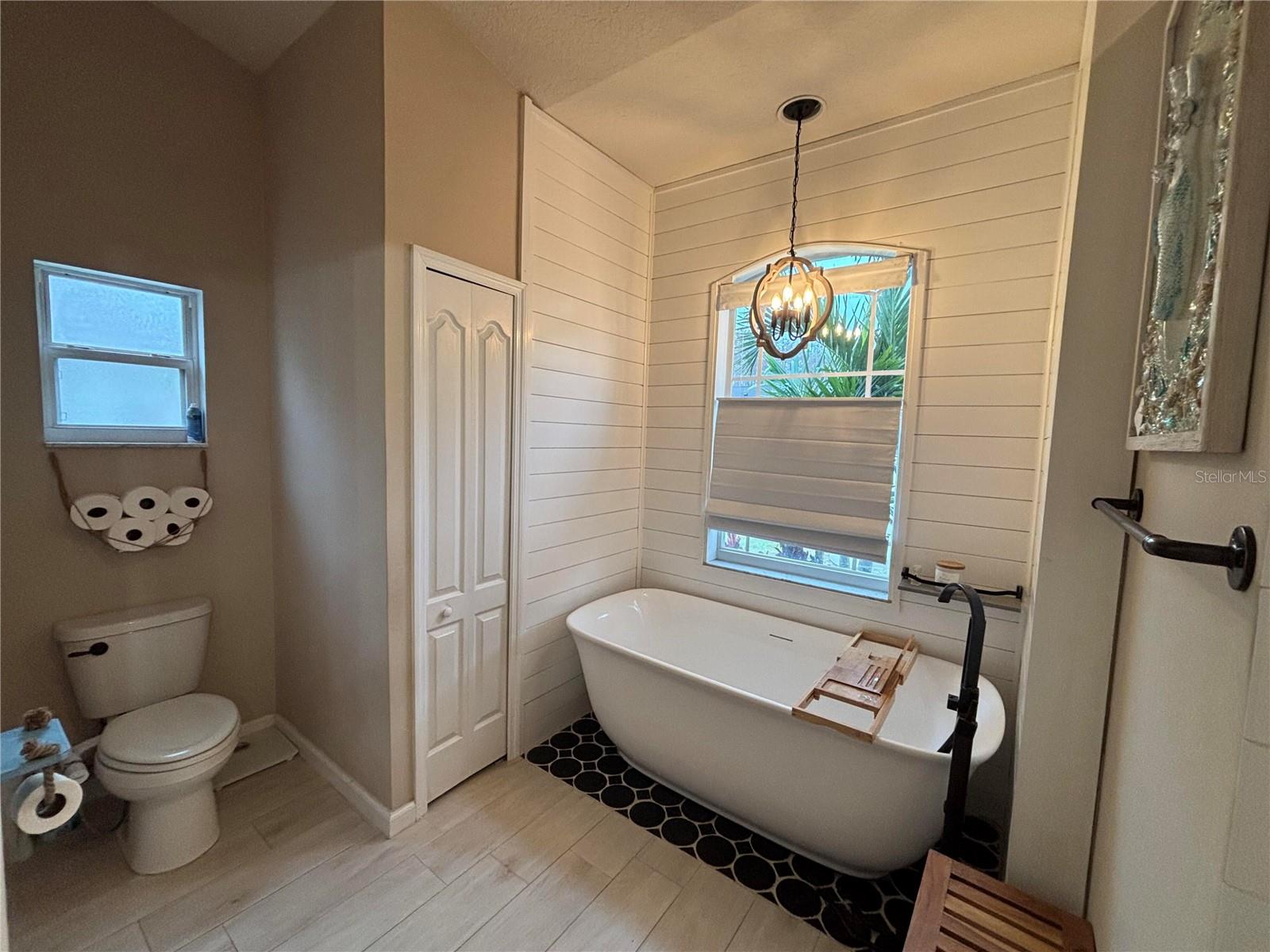 NATURES HIDEAWAY PH 04 - Residential