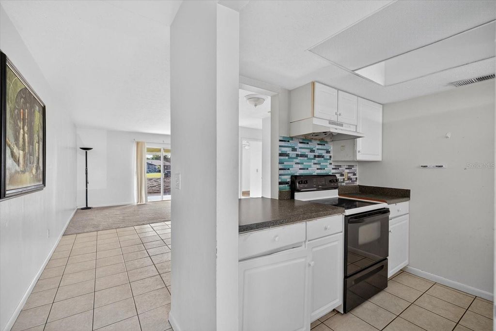 Photo of 9525 Fieldview Circle #C, Thonotosassa, FL 33592 (MLS # W7879883)