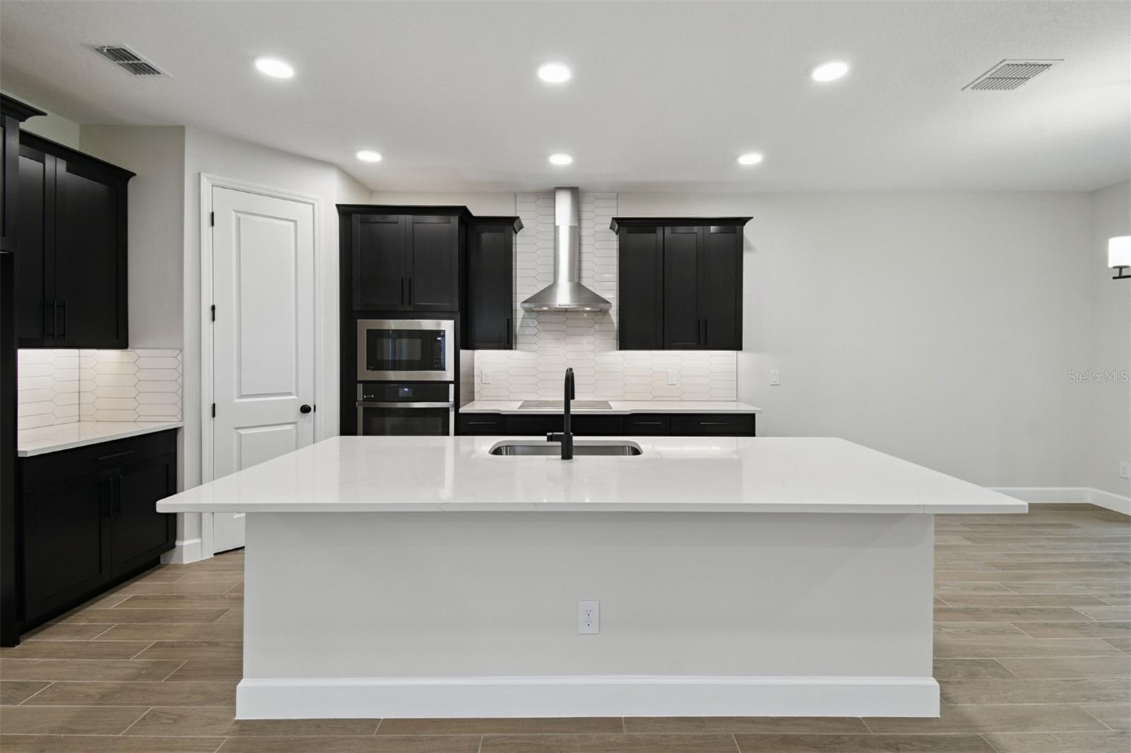 5262 PRAIRIE PRESERVE RUN