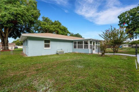 A home in LAKELAND