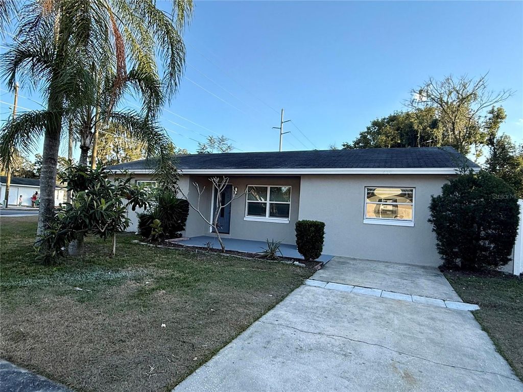 Photo of 459 Longwood Circle, Longwood, FL 32750 (MLS # O6376633)