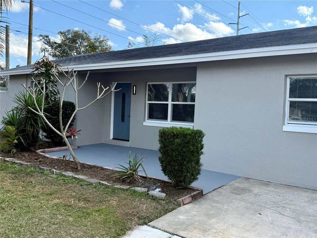 Photo of 459 Longwood Circle, Longwood, FL 32750 (MLS # O6376633)