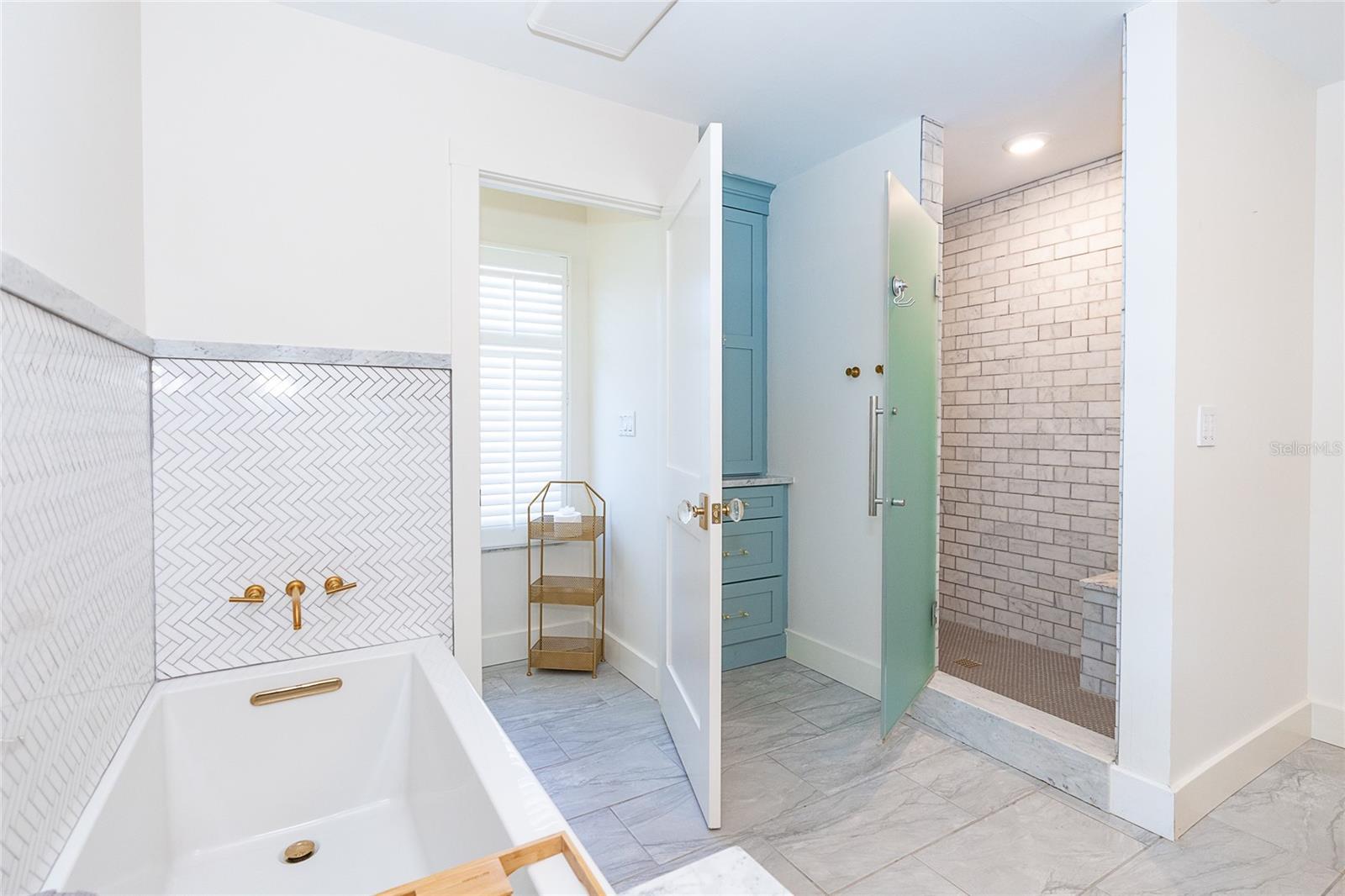 CAPE HAZE - Residential Lease