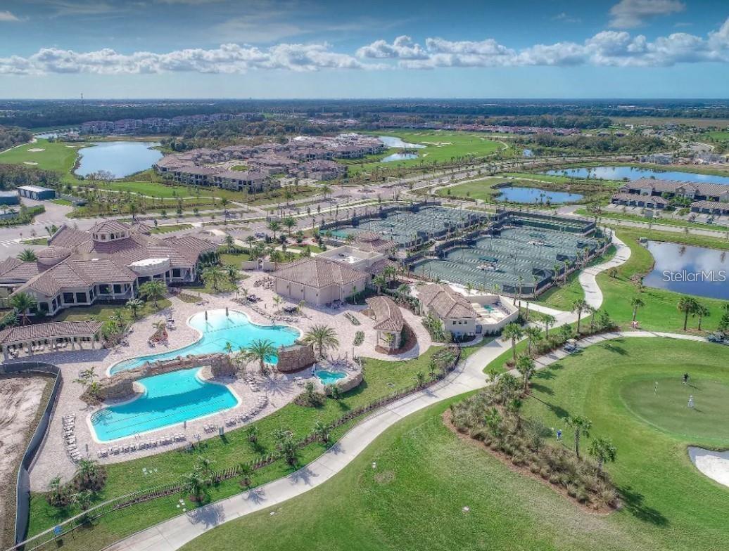 LAKEWOOD NATIONAL GOLF CULB PH II - Residential