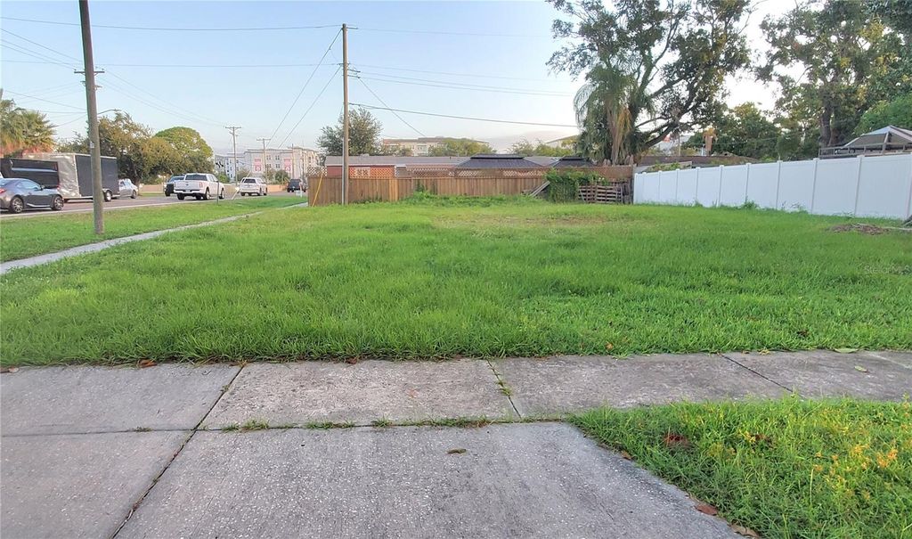 Photo of 4737 W Leila Avenue, Tampa, FL 33616 (MLS # TB8433116)
