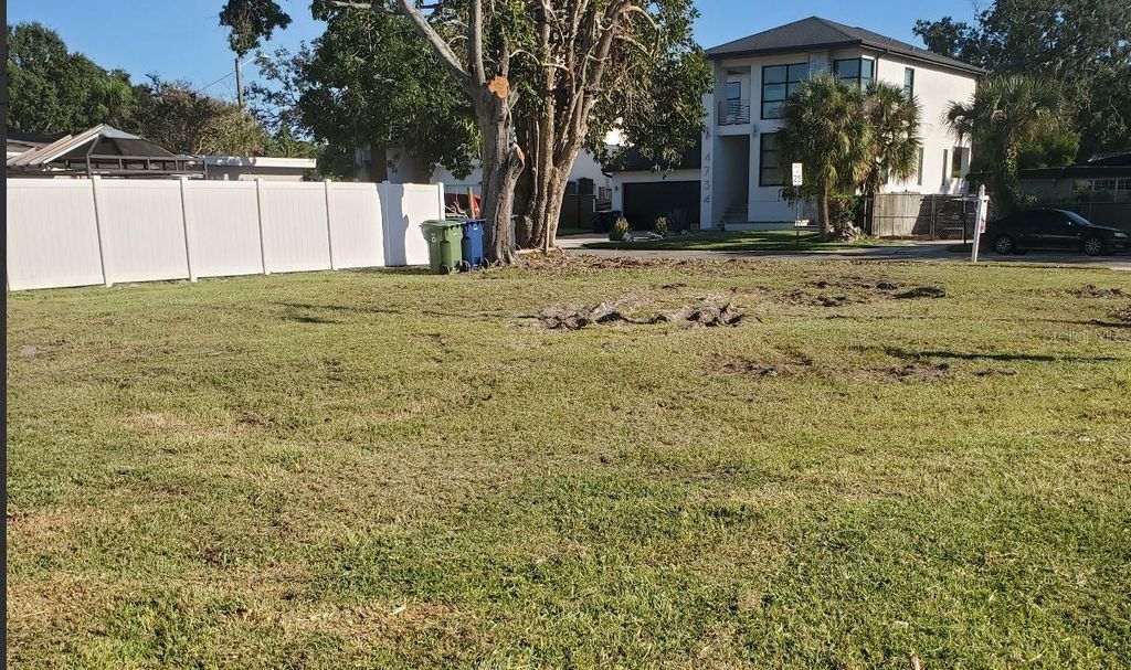 Photo of 4737 W Leila Avenue, Tampa, FL 33616 (MLS # TB8433116)